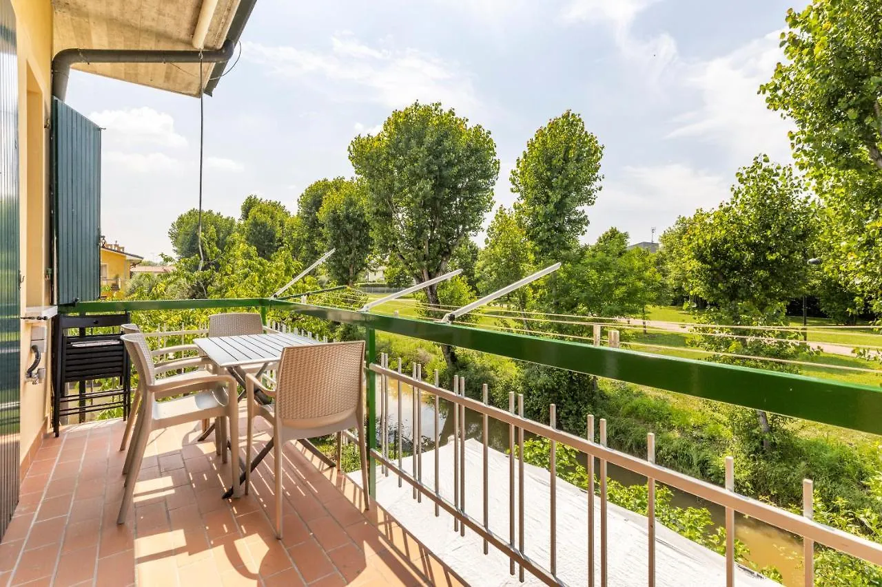 Apartment Trendy Aparment With Garage Right By The Lake Sirmione